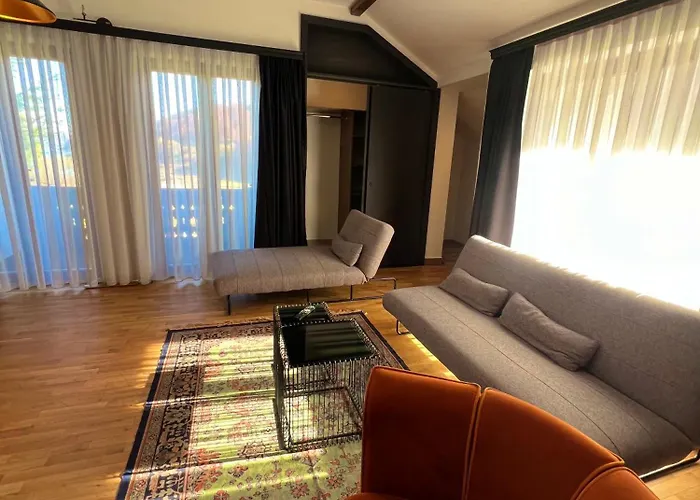 Mia'S Favorite Hotel
