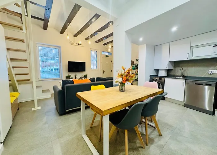 Design & Stylish House In The Center Of Valencia