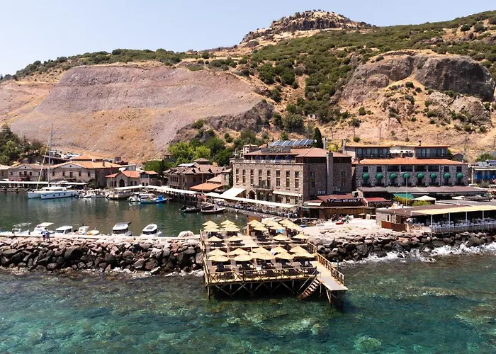Assos Troy Port Hotel