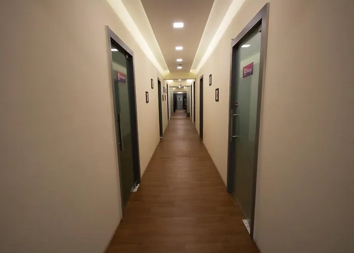 Hostells - Backpacker Hostel Near Pune Station