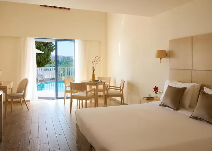Kiotari Miraluna Beach Resort