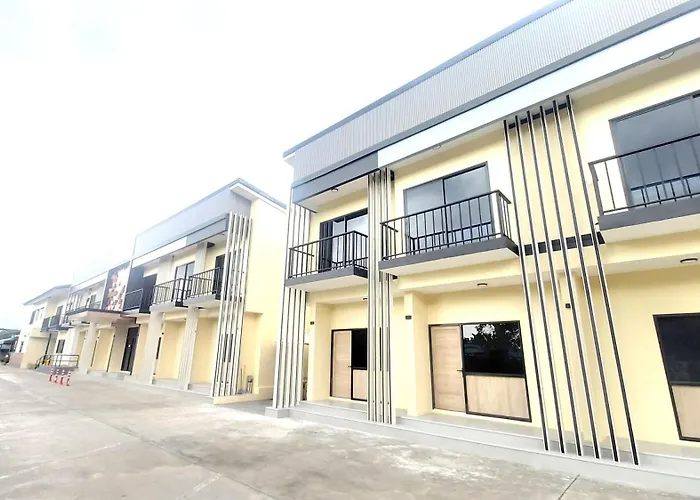 Box Box Hotel And Sports Restaurant