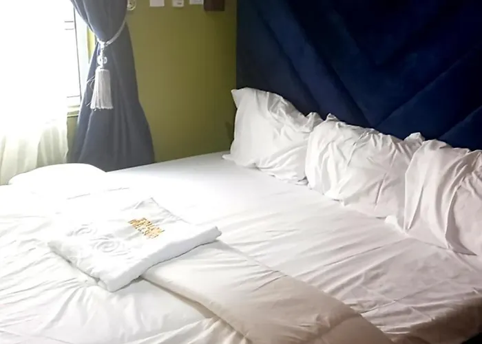 Edilom Hotel And Suites