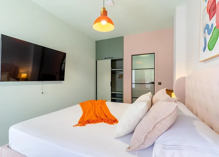 Charm Beach Retreat