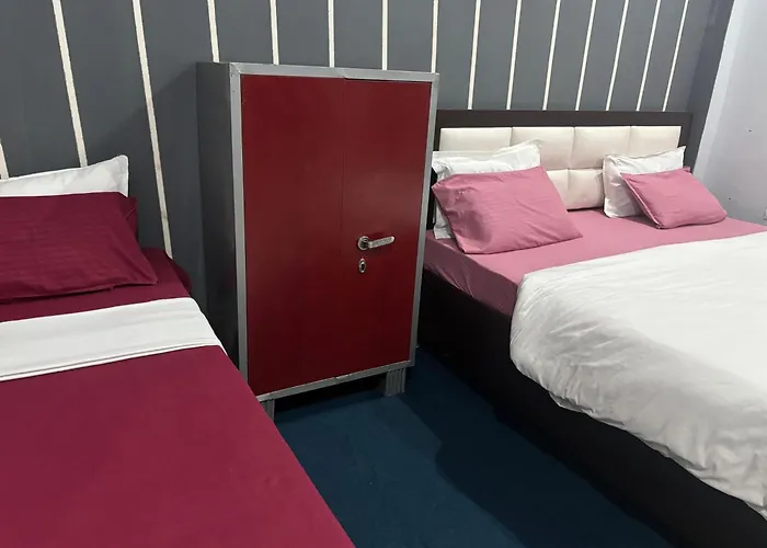 Room In Only 999 Front Of Ram Mandir Gate"" Tha Rudra Prabha Inn""