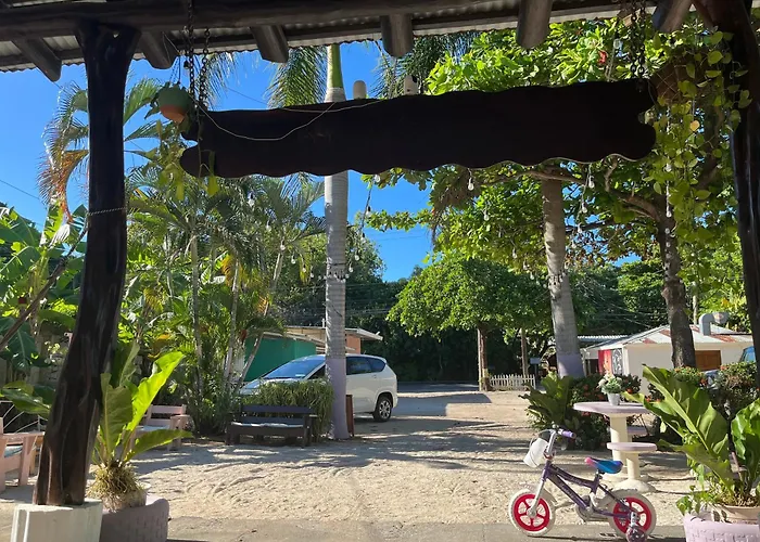 Her Waves & Wi-Fi Boutique Hotel