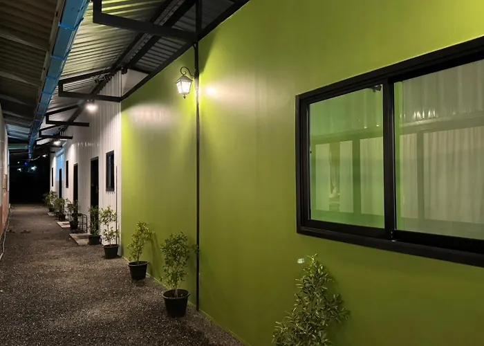 Bunk Bed Hostel Khao Sok