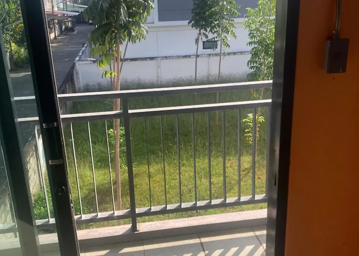 Nomad Hostel Krabi And Travel