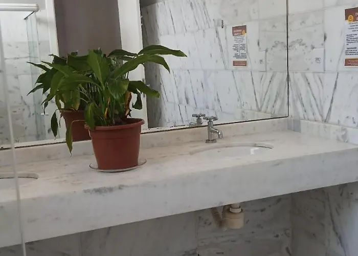 Hostel Triplo J e Guest House