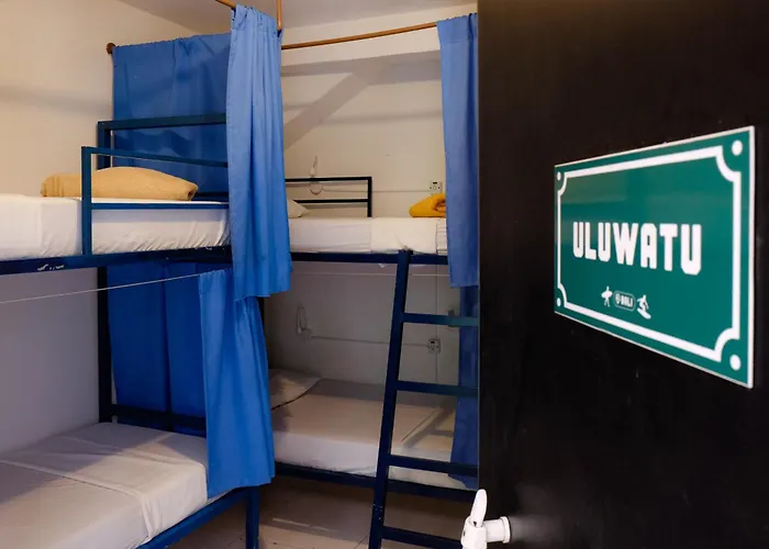 Nomads Hostel Multicultural & Coworking
