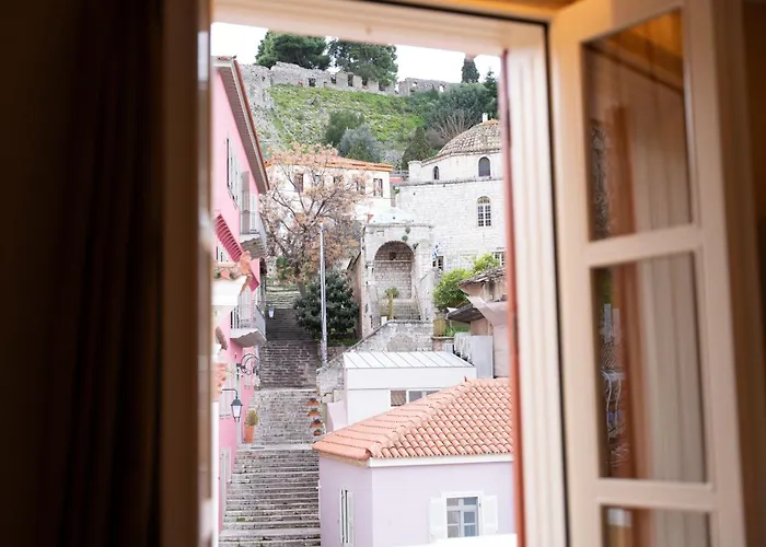 Aetoma Hotel
