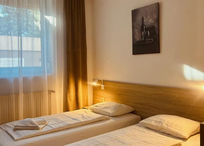 Öreg-tó Hotel és Rendezvénytér