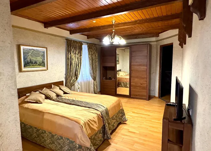 Charda Hotel