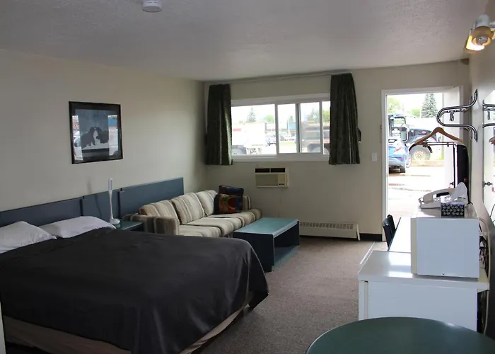 Plains Motor Inn