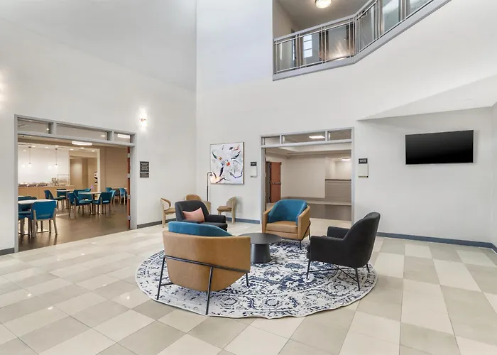 Best Western Plus Rose City Conference Center Inn