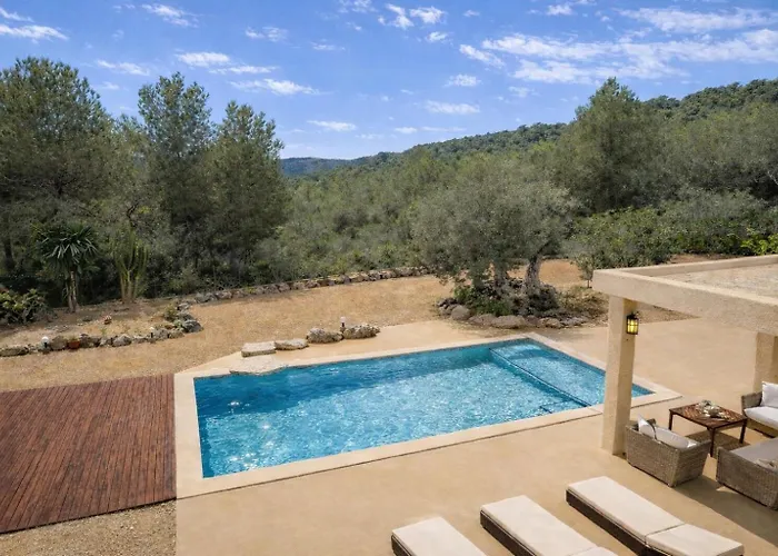 8 Person Ibiza Villa With Private Pool - Walk To Amnesia & Unvrs! - Can Rafa