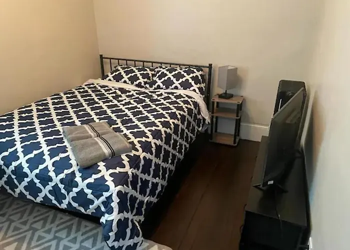 Homestay In Boston Fields Corner Area
