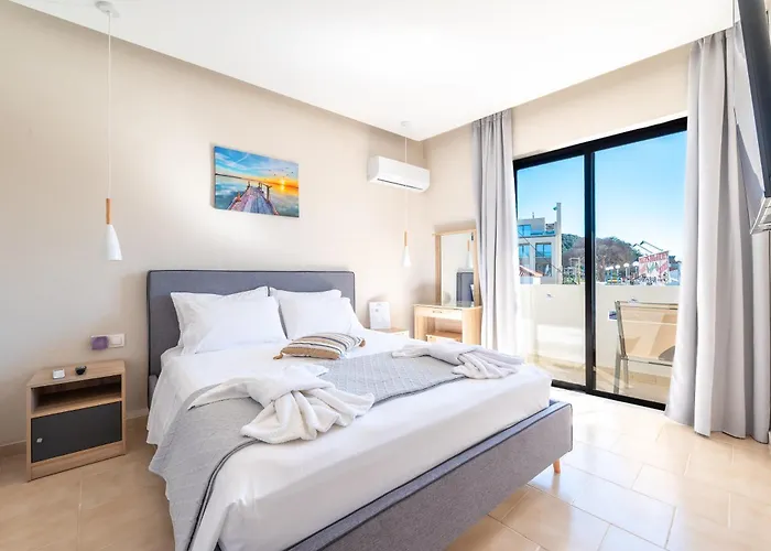 Blue Wave Suites - Ixia