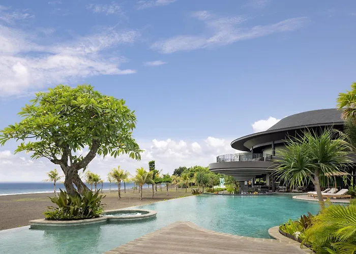 Quenzo Beach Resort