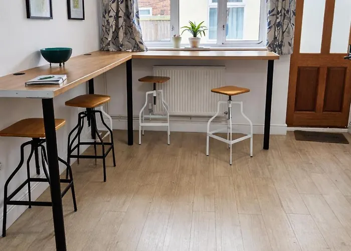 Modern Cambridge Rooms With Free Parking 5 Minutes To City Centre & University By Luxiety Stays