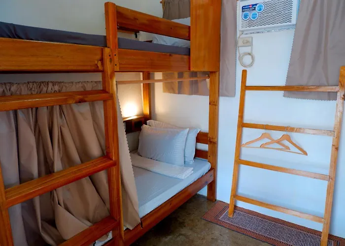 Pugad Hostel, El Nido