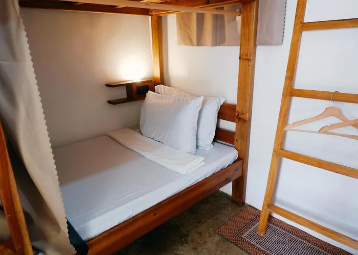 Pugad Hostel, El Nido