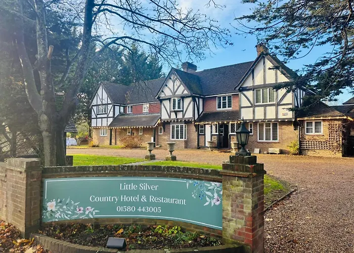 Little Silver Country Hotel