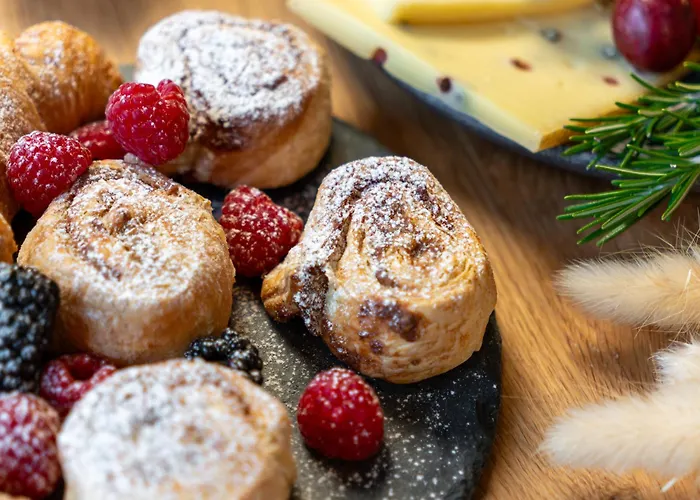 GRETI - wie dahoam, nur feiner - Alpine Boutique Hotel mit Alpentherme Eintritt, reichhaltigem Frühstück, Sauna