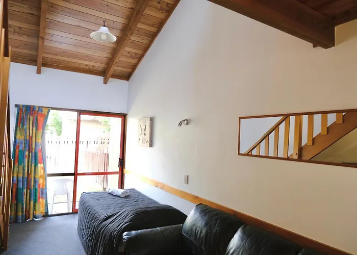 Forest Trail Lodge