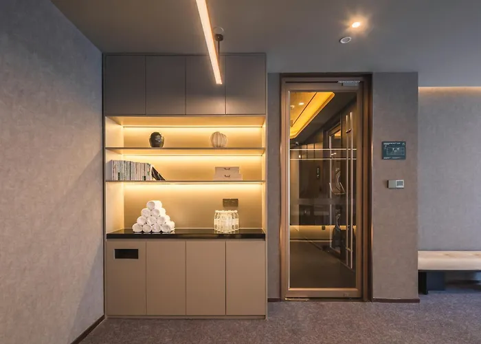 Atour Hotel Xingfu Gate Weihai City