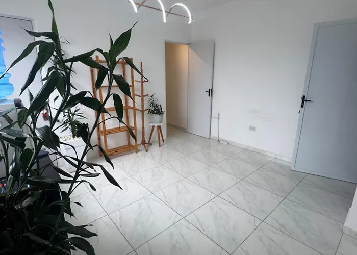 Quarto sem Cama só colchão, Ar Condicionado, Wi-Fi, Banheiro