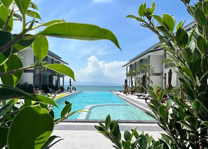 Double Rock Beach Hotel