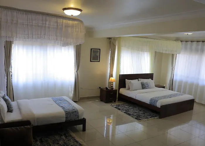 Reinah Tourist Hotel