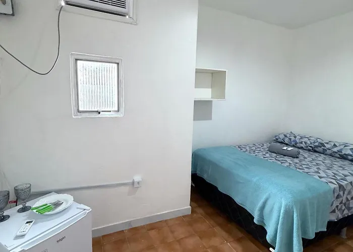 Quarto privado no centro 306