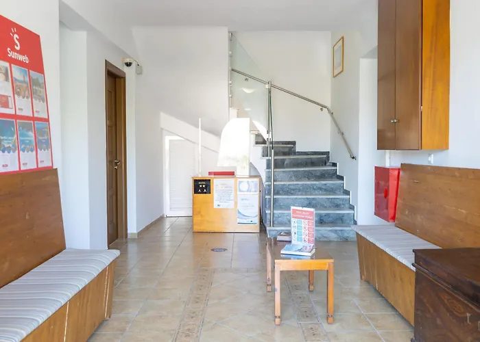 Ippocrates Hotel Apartments & Restaurant