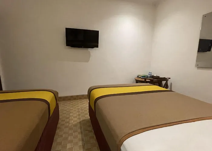 Hotel O Near Mall Panakukkang Formerly Al-Badar Hotel Syariah