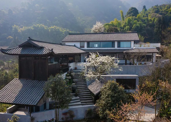 Emeishan Xiaoshanqing Luxury Resort