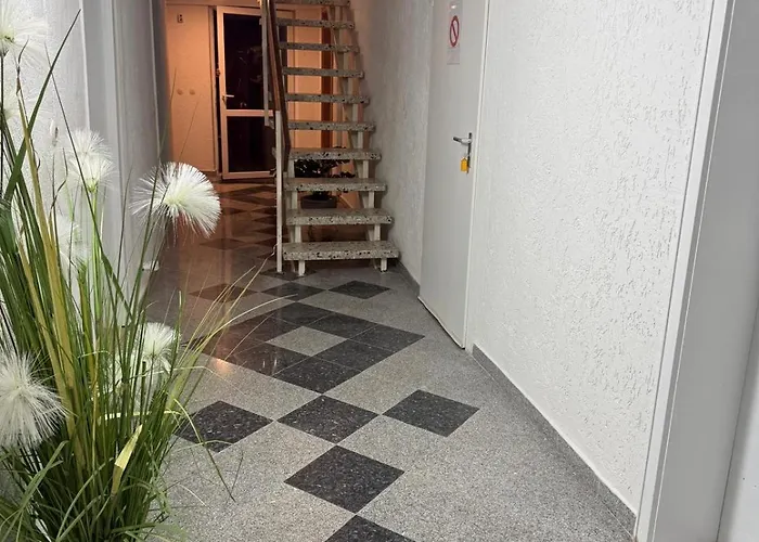 Nest-Unterkunft