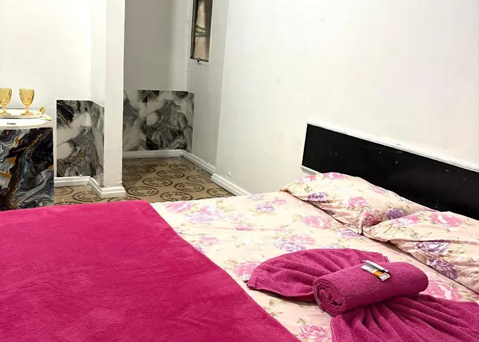 Quarto privado no centro 203