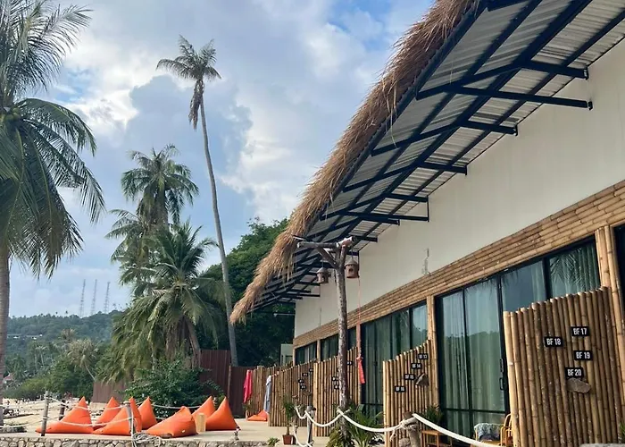 Malila Sea Breeze Hostel