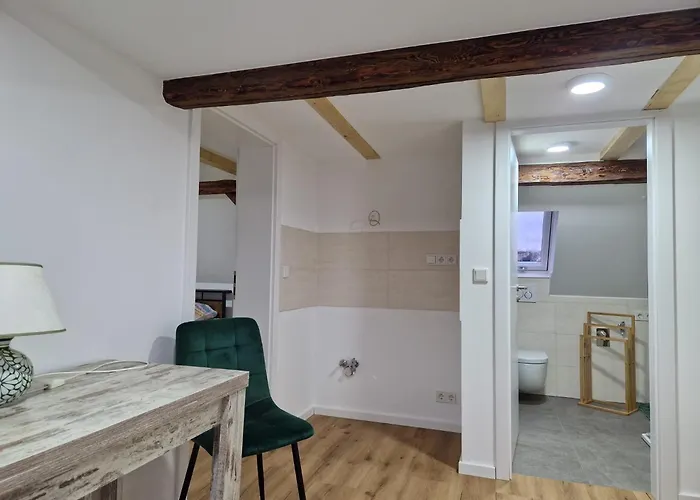 Dreibettzimmer mit Gemeinschaftsbad und Küche Großenbach
