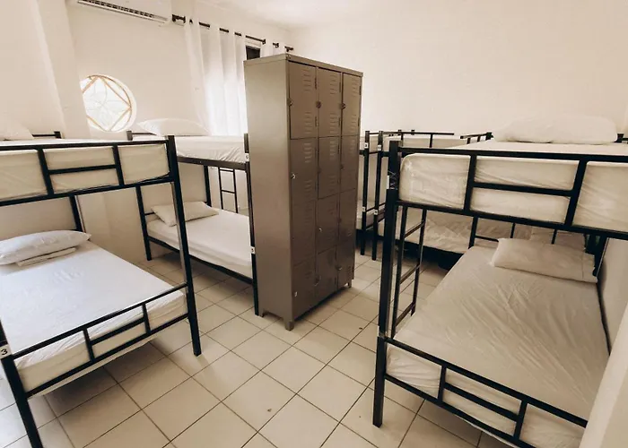 Hostel Barra 163