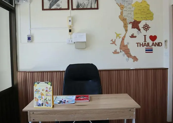 Hom'S Hostel