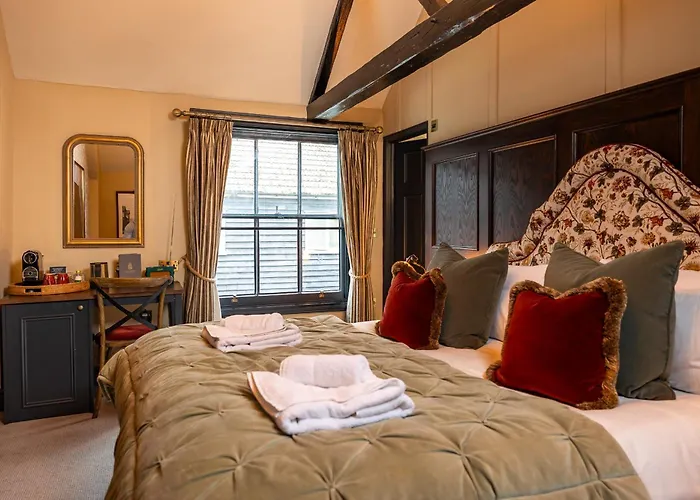 Salisbury Arms Hotel