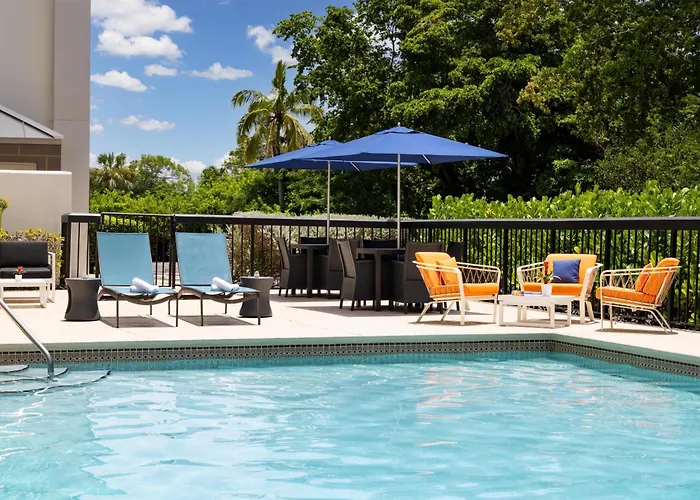 Hampton Inn Naples-Central