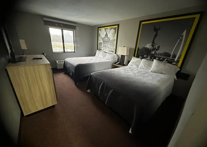 Super 8 By Wyndham Fort Scott