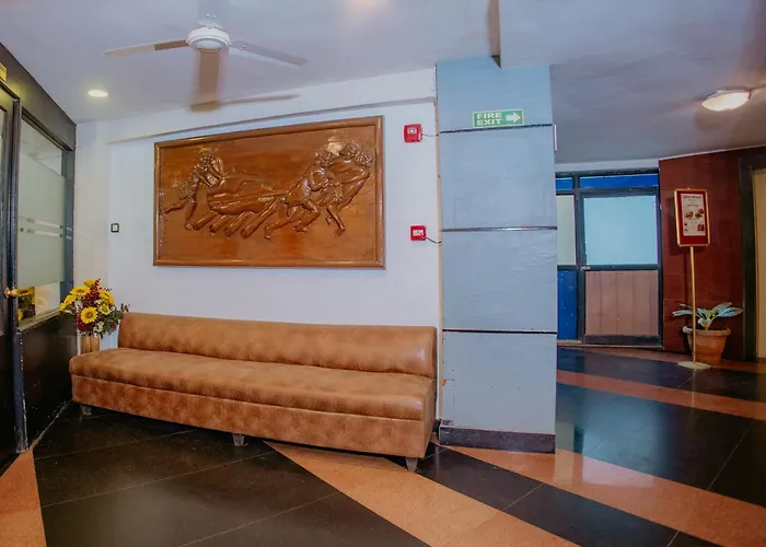 Om Shiv Hotel