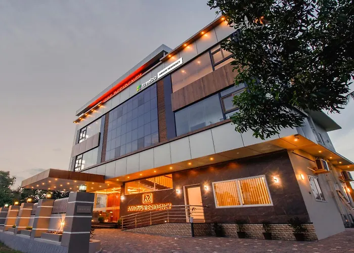 Treebo Amigos Residency Near Cochi Airport - 400Mtr Only