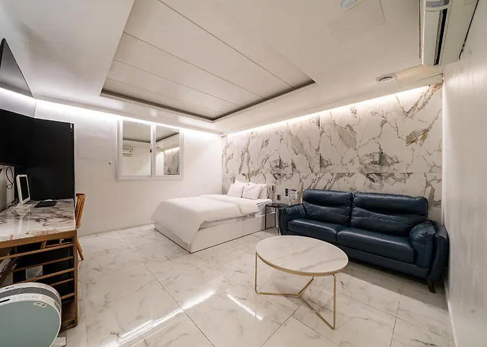 S Hotel