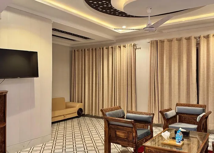 Hotel Pearl Regency